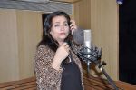 Salma Agha at a song recording for Damini - tribute to the victim of delhi rape in Mumbai on 7th Jan 2013 (13).JPG